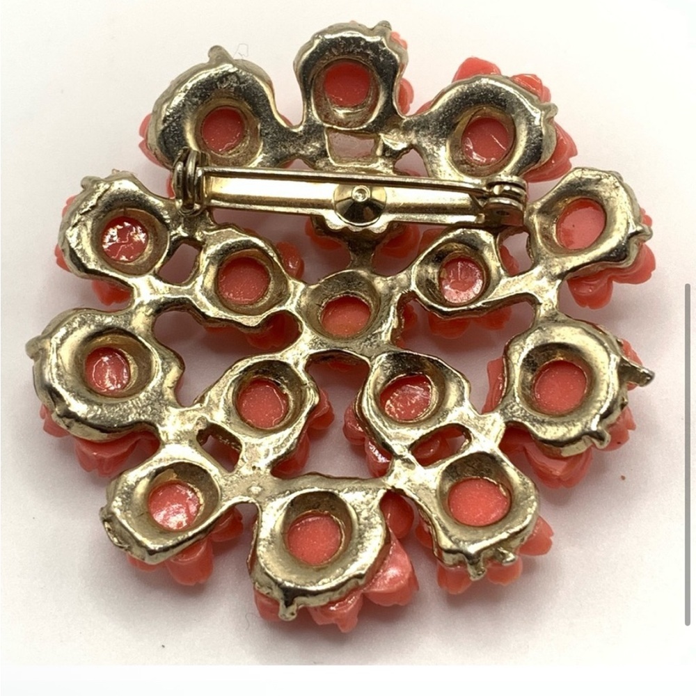 Vintage Coral Celluloid Rose Brooch Gold Floral - Picture 2 of 5